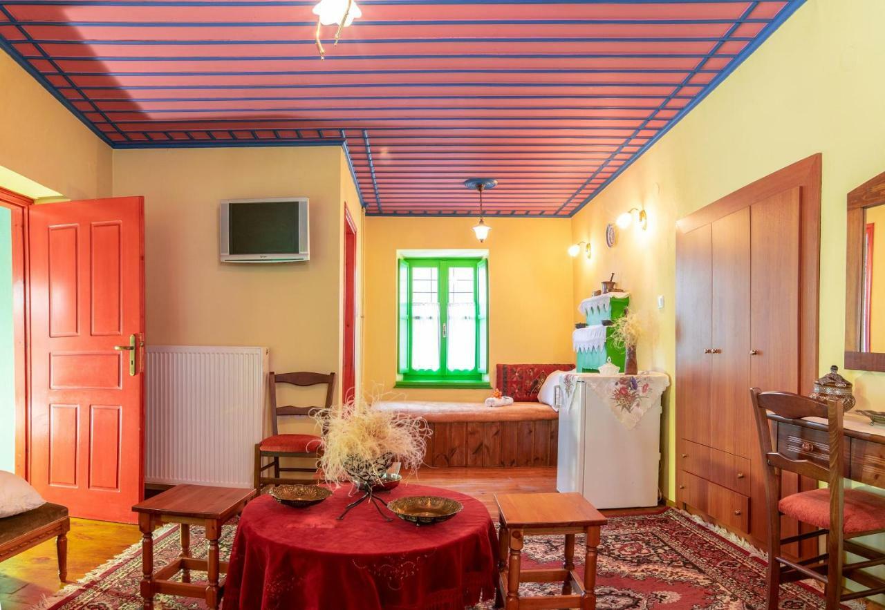Morfeas Guesthouse Papingo Exterior foto